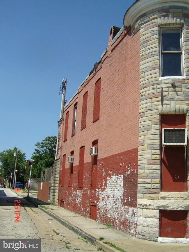 1614 Wilkens Ave, Baltimore, MD 21223 - photo 4