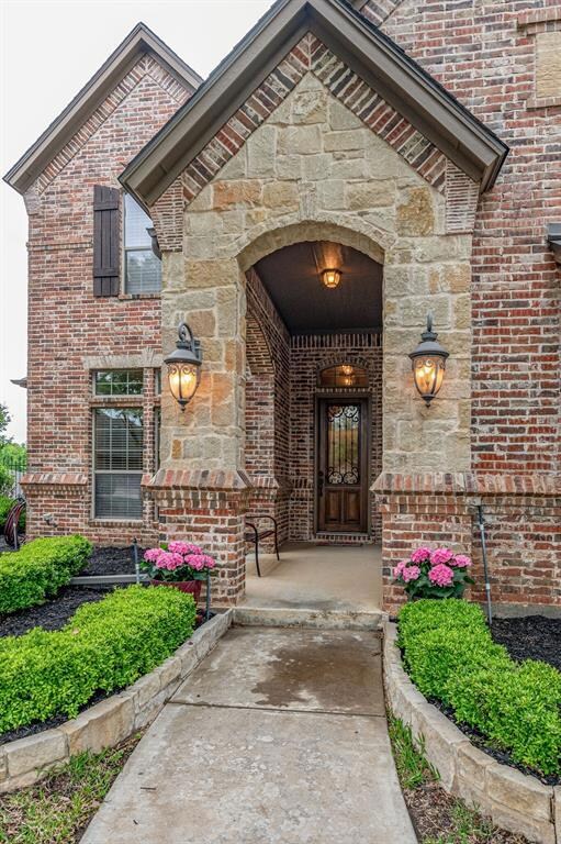 608 Hickory Ct, Hurst, TX 76054 - photo 4