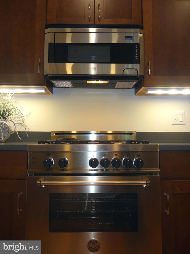 1930 Biltmore St NW unit 2, Washington, DC 20009 - photo 5