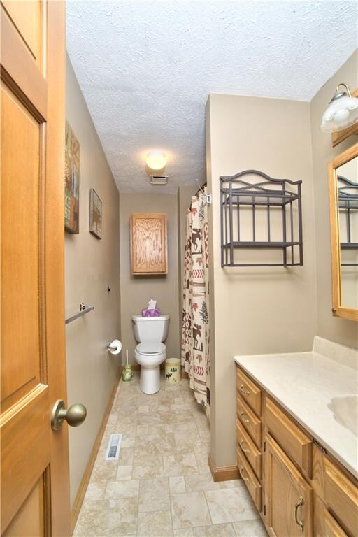 411 Fairview Ave, Tipton, IN 46072 - photo 5