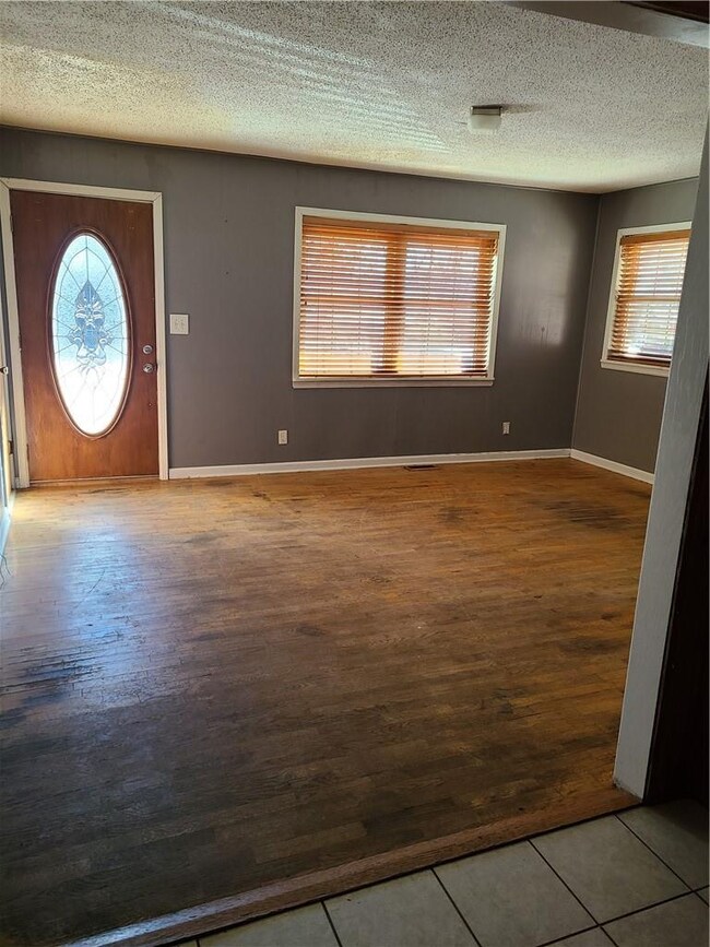 208 Kennan St, Prairie Grove, AR 72753 - photo 3