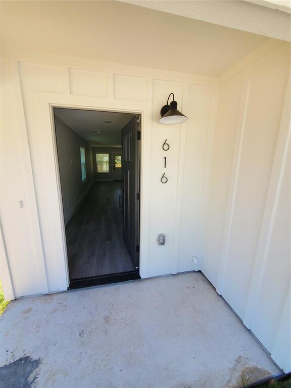 616 E 3rd St, Bonham, TX 75418 - photo 2