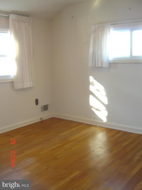 601 Brisbane Rd, Baltimore, MD 21229 - photo 2