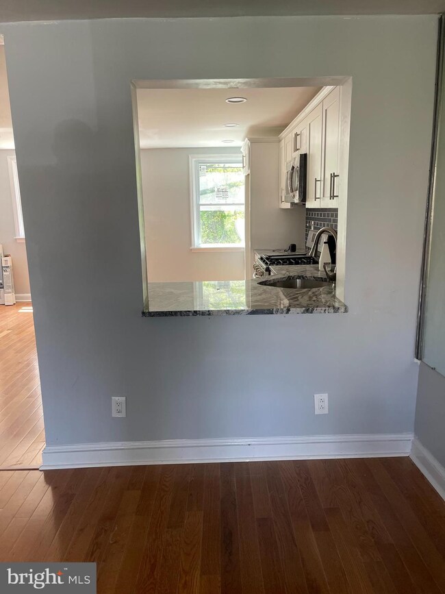 27 E Lynbrook Rd, Darby, PA 19023 - photo 5