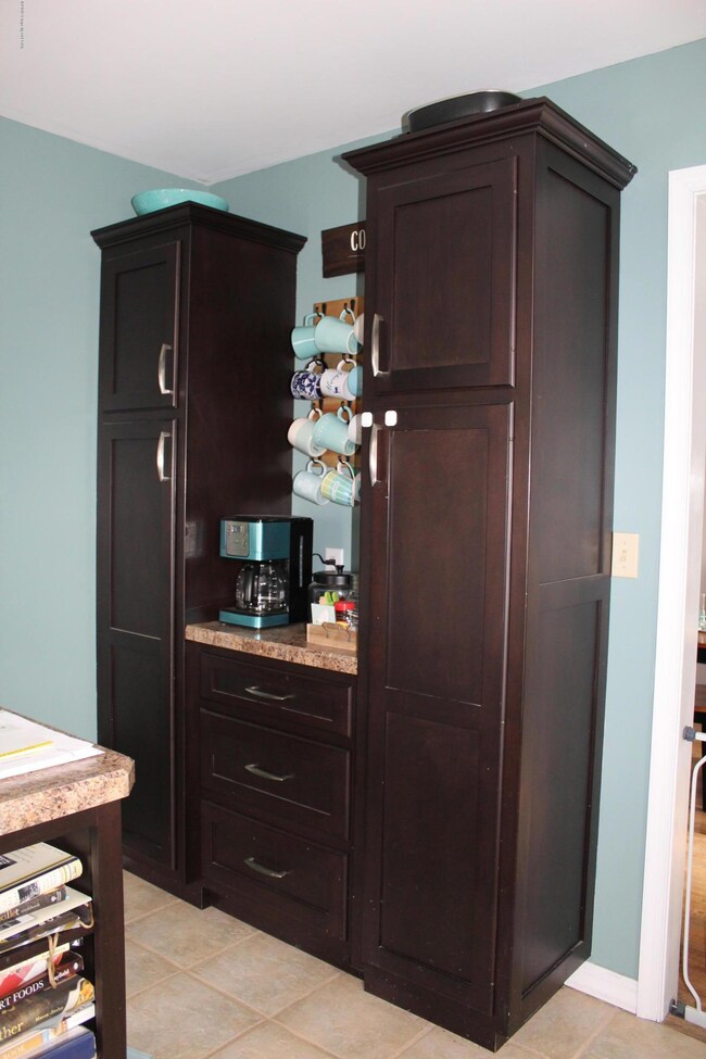 357 Wright Ave, Kingston, PA 18704 - photo 5