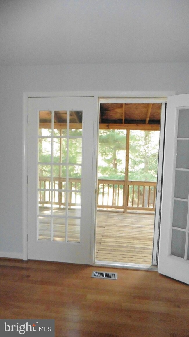 14319 Sugarloaf Vista Dr, Clarksburg, MD 20871 - photo 7