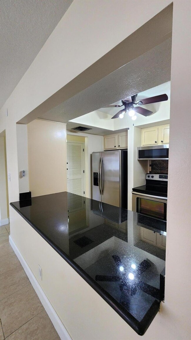 105 S Riverside Dr unit 204, Pompano Beach, FL 33062 - photo 5