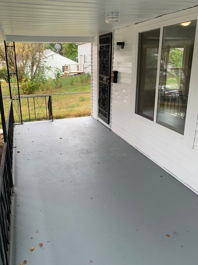 2709 Fletcher St, Anderson, IN 46016 - photo 3