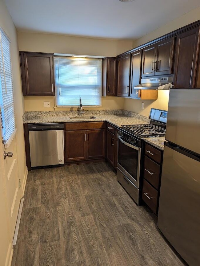121 W Fifth St unit front, Lexington, KY 40508 - photo 2