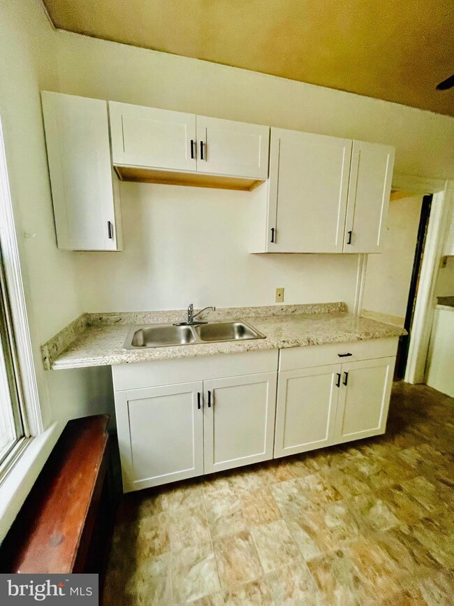 722 E Broad St, Tamaqua, PA 18252 - photo 5