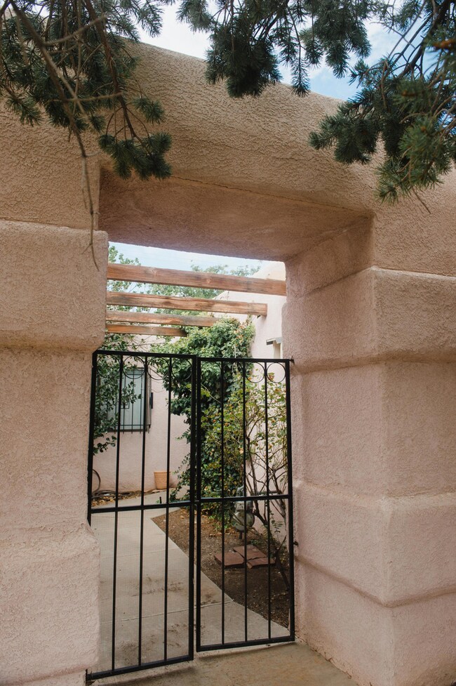 5905 Elmwood Dr NE, Albuquerque, NM 87109 - photo 6