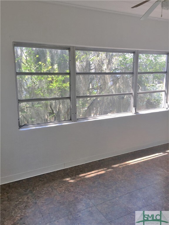 138 W 51st St, Savannah, GA 31405 - photo 4