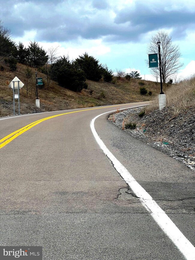 158 Eastern Dr, Moorefield, WV 26836 - photo 4