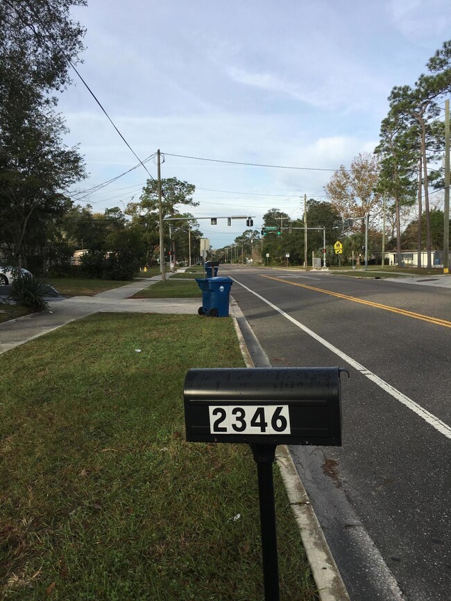 2346 Leonid Rd, Jacksonville, FL 32218 - photo 5