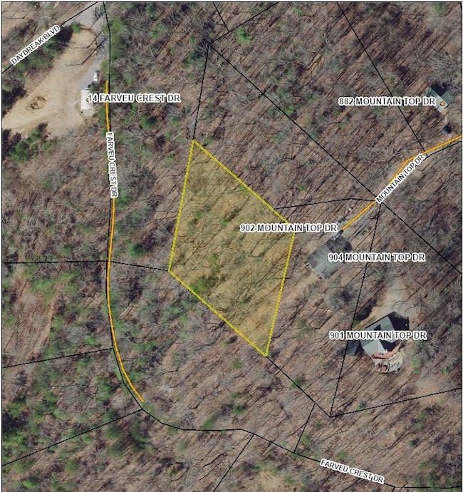 902 Mountain Top Dr, Murphy, MD 20906 - photo 4