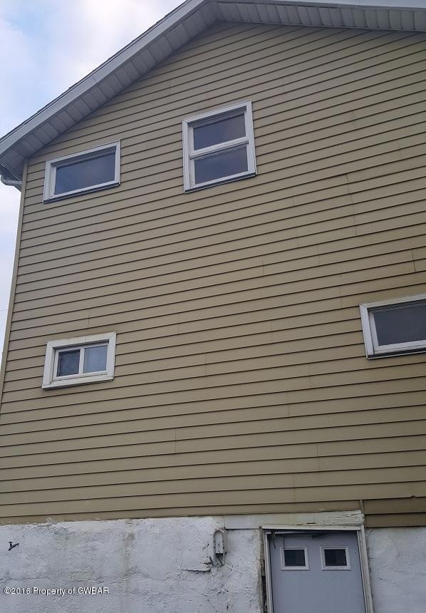 262 Parsonage St, Pittston, PA 18640 - photo 4