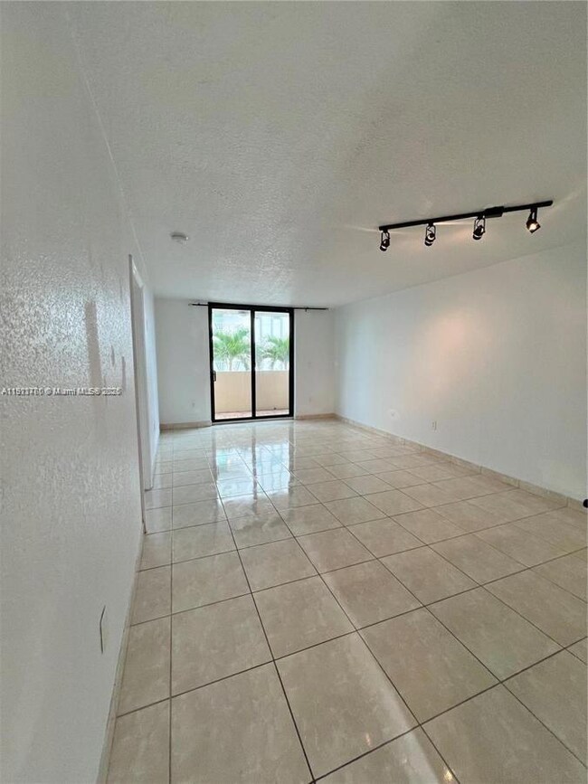 7125 Bay Dr unit 205, Miami Beach, FL 33141 - photo 3
