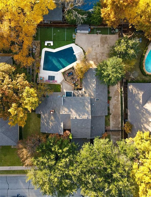 3809 Cambridge Cir E, Bedford, TX 76021 - photo 2