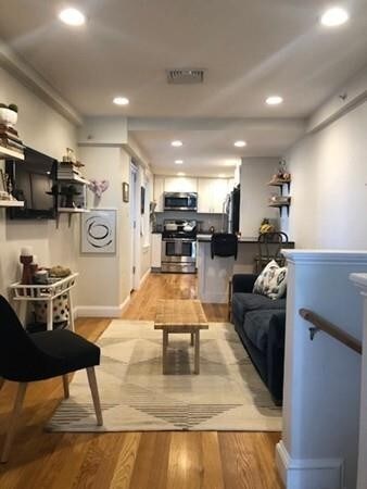 170 W 7th St unit 3, Boston, MA 02127 - photo 4