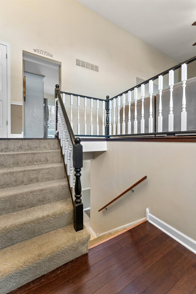 701 N Oriole Ct, Griffith, IN 46319 - photo 6