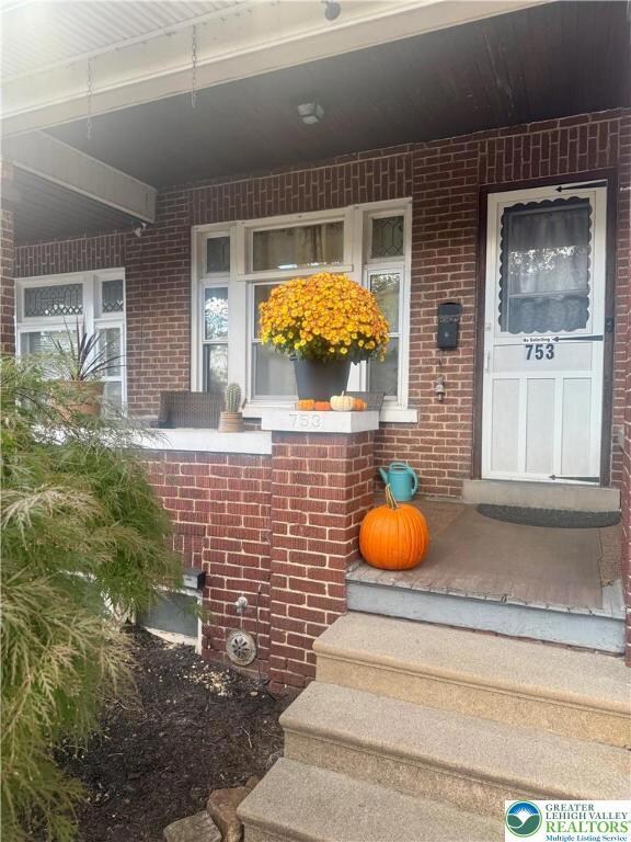 753 N 11th St, Allentown, PA 18102 - photo 2