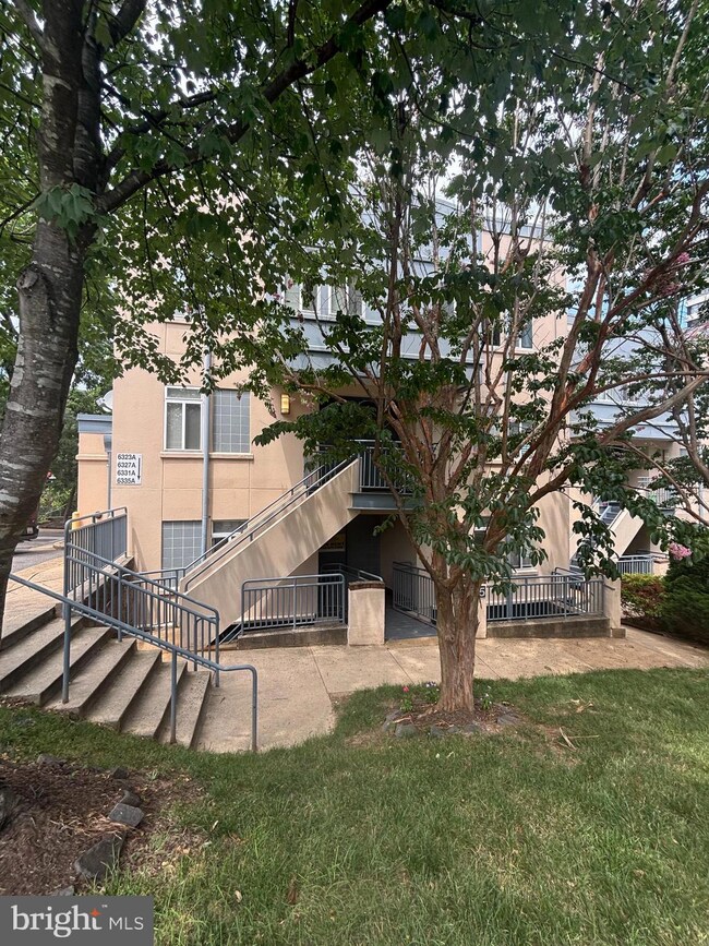 6335 Stevenson Ave, Alexandria, VA 22304 - photo 2