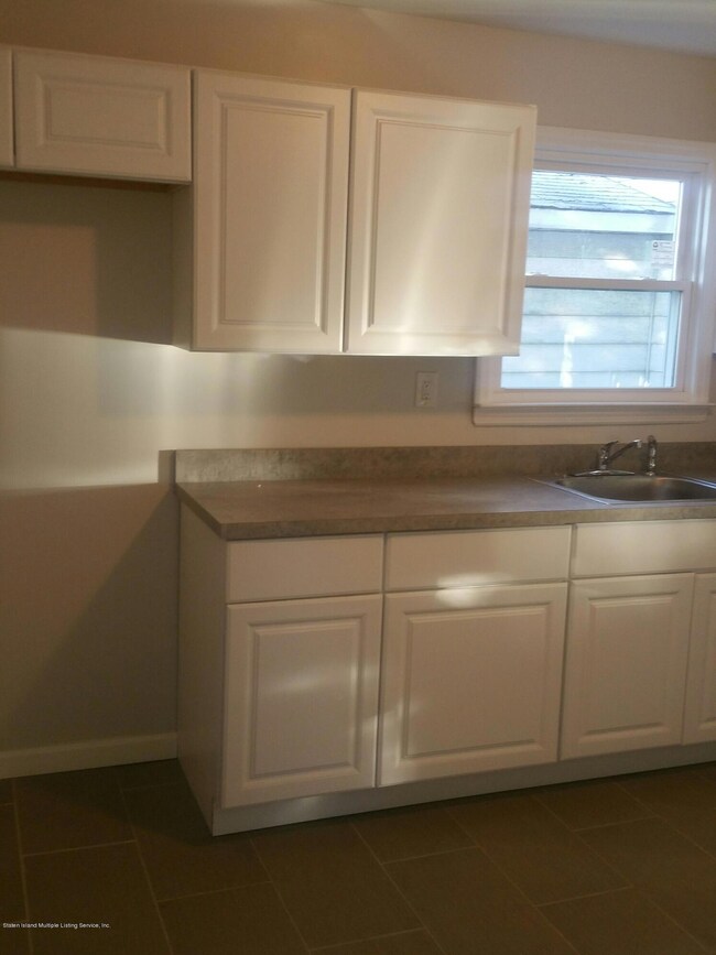 54 Dubois Ave, Staten Island, NY 10310 - photo 4