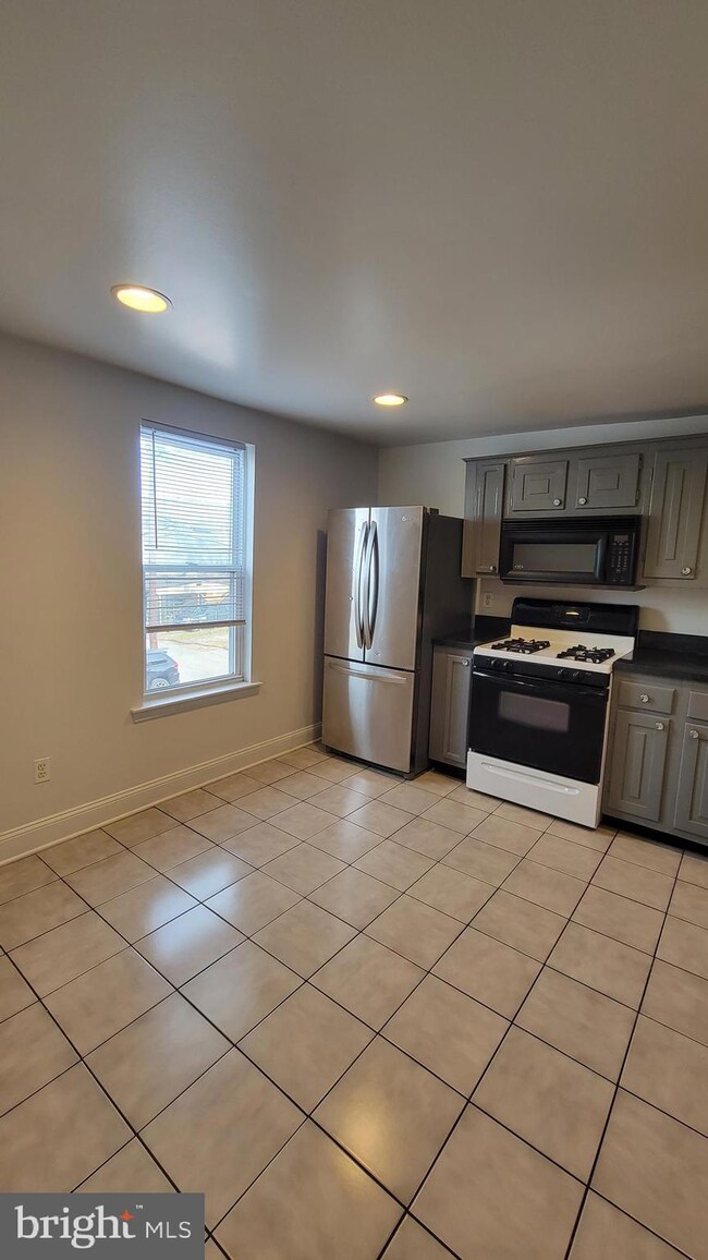 1401 Hull St unit 2, Baltimore, MD 21230 - photo 3