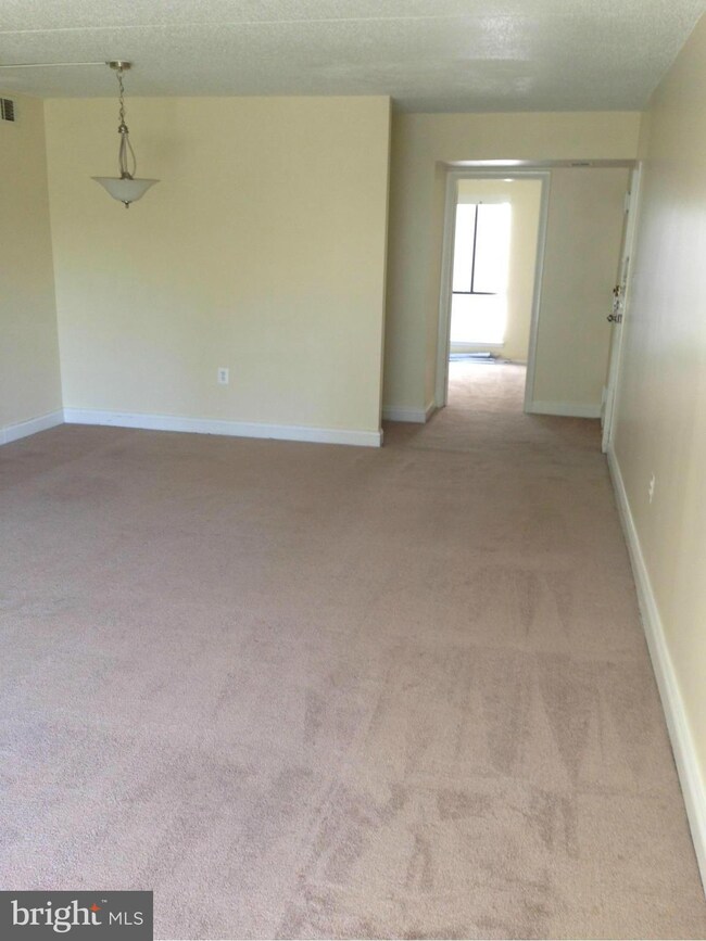 5756 Village Green Dr unit C, Alexandria, VA 22309 - photo 6