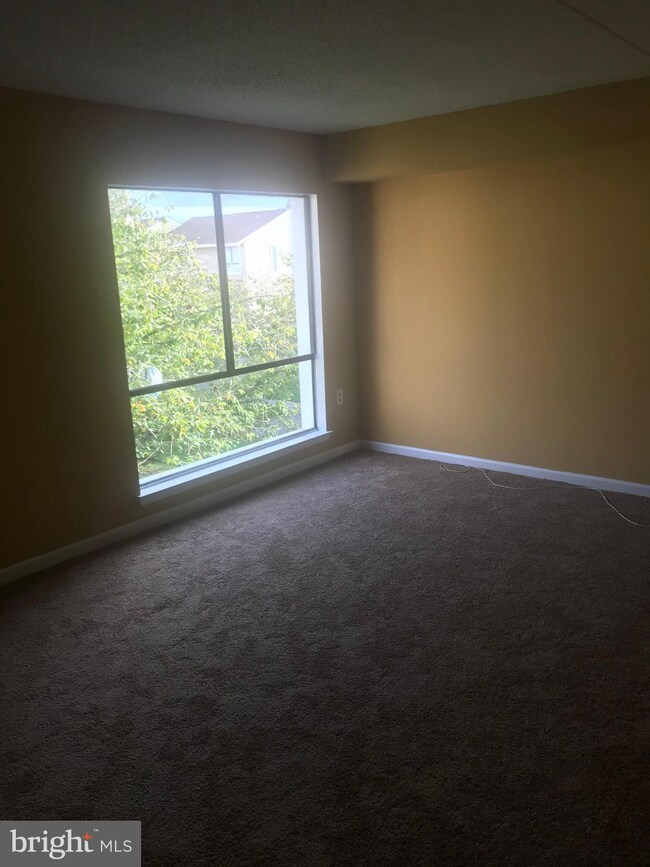 5756F Village Green Dr unit F, Alexandria, VA 22309 - photo 4