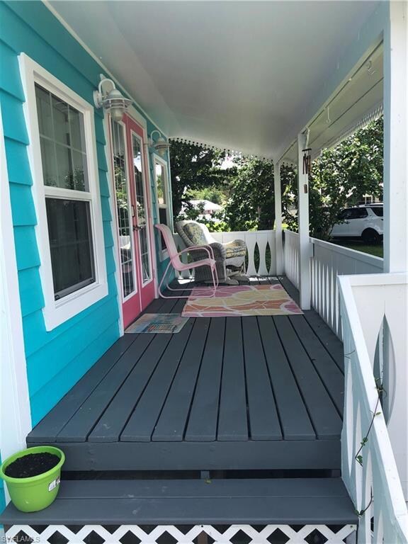 981 8th Terrace N, Naples, FL 34102 - photo 6