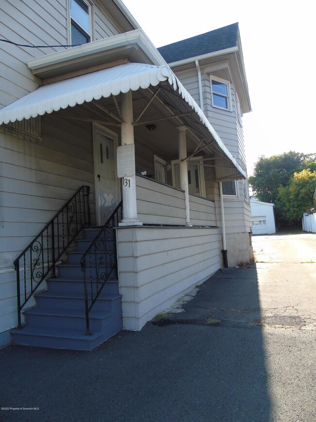 131 S Blakely St unit 2nd Floor, Dunmore, PA 18512 - photo 3