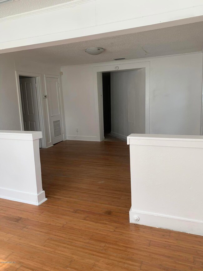 10232 Oakridge St, Jacksonville, FL 32218 - photo 3