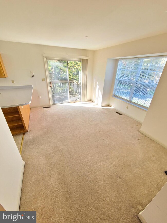 1806 Locust Grove Rd, Silver Spring, MD 20910 - photo 6