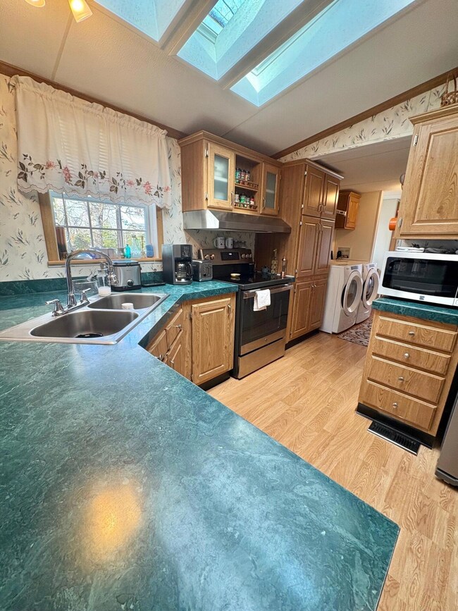 13 Deer Isle Dr, Old Orchard Beach, ME 04064 - photo 5