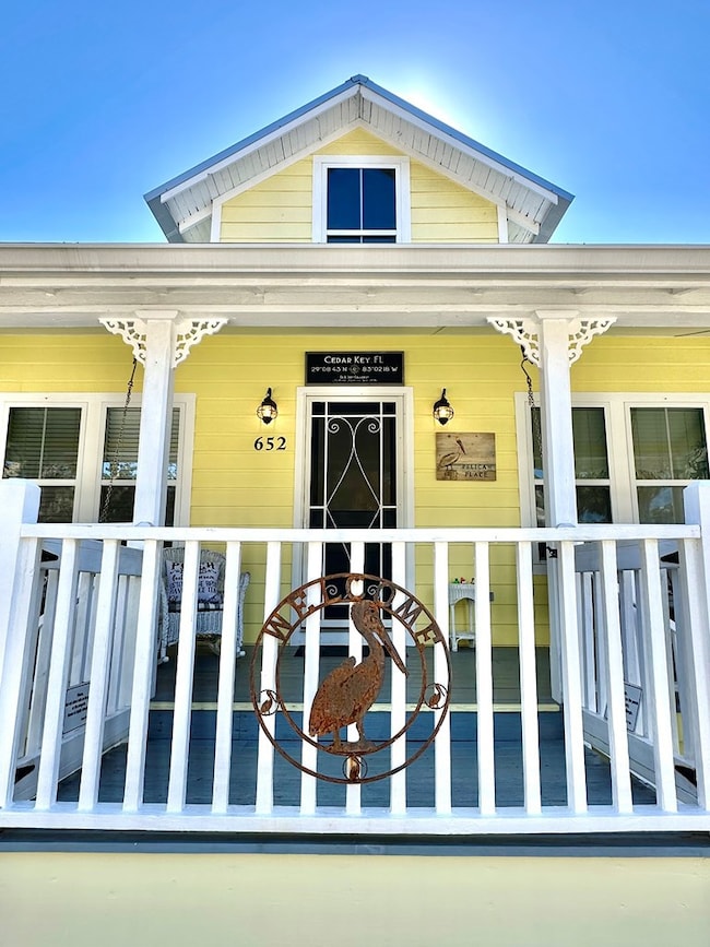 652 1st St, Cedar Key, FL 32625 - photo 4