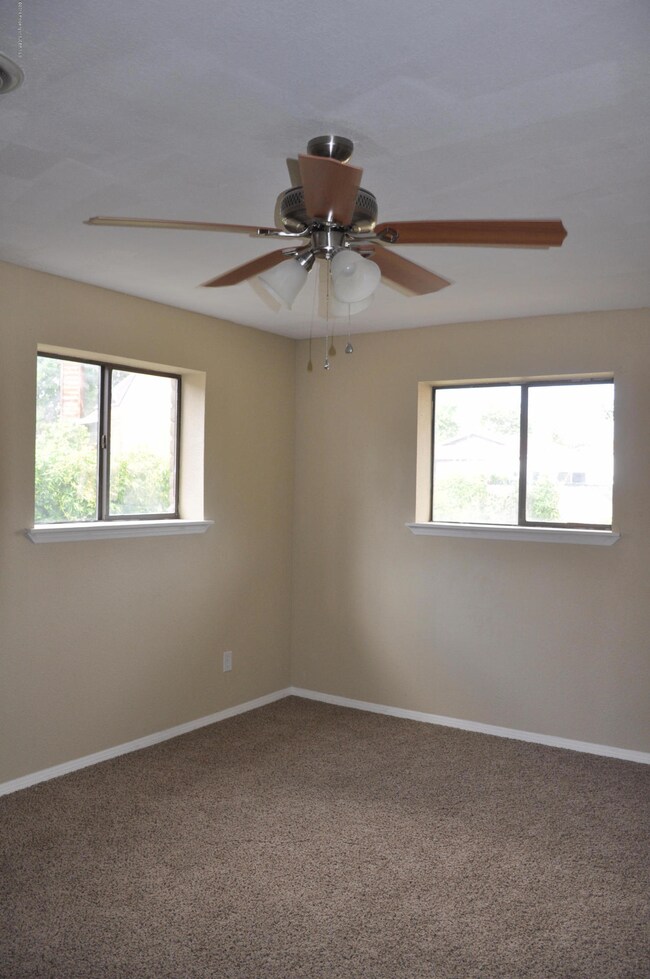 606 N Jordan St, Bloomfield, NM 87413 - photo 7