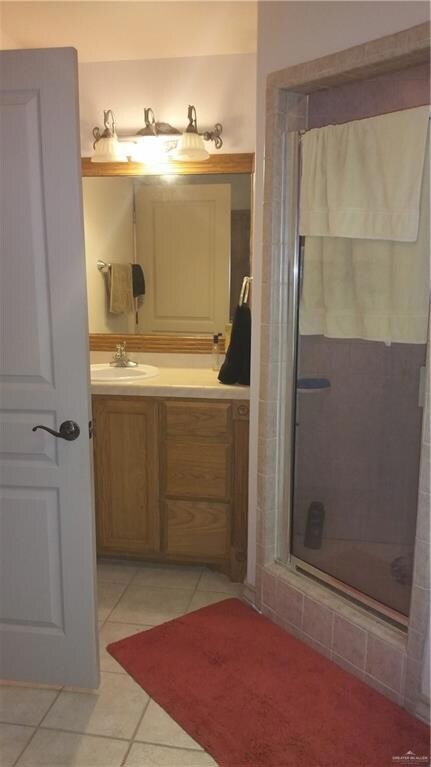 2009 Primrose Dr, Weslaco, TX 78596 - photo 6