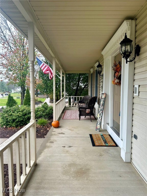 2053 Red Fox Run, Cortland, OH 44410 - photo 3