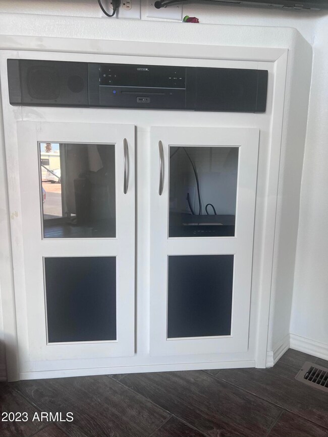 Speaker & Storage