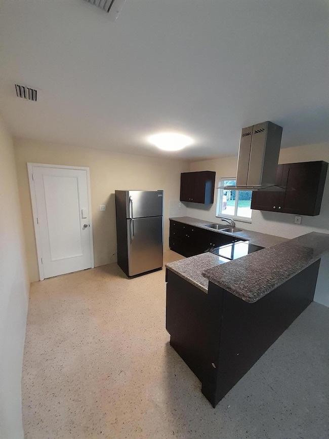 145 SW 8th Ave, Boynton Beach, FL 33435 - photo 5