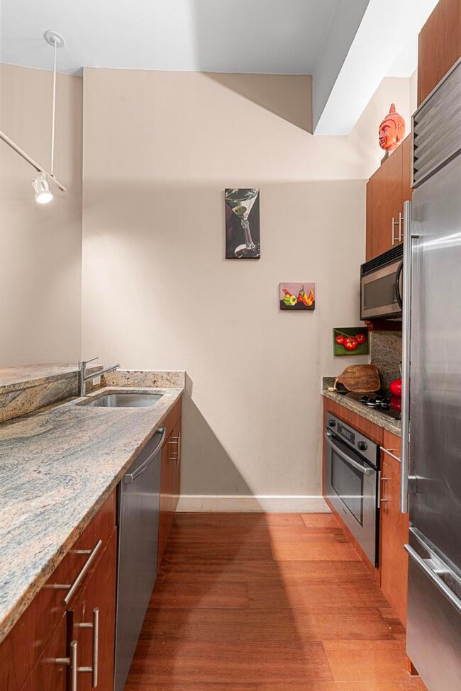 The South Star unit 2A, New York, NY 10038 - photo 4