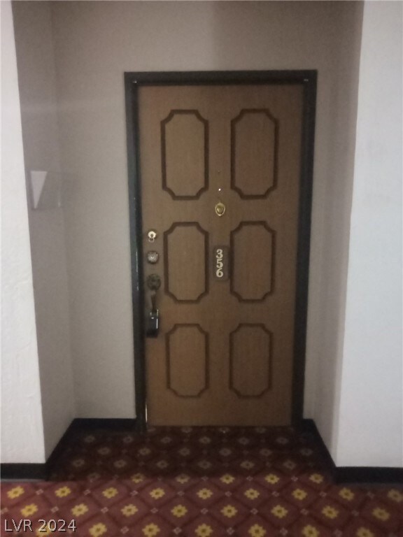 Casablanca unit 356, Las Vegas, NV 89169 - photo 2