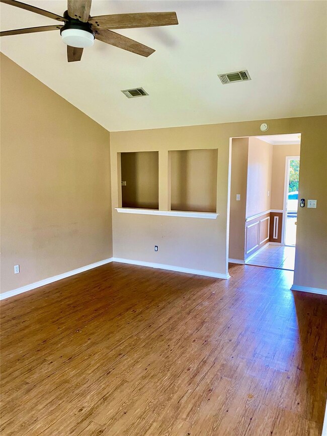 3904 Country Meadows Rd, Granbury, TX 76049 - photo 3