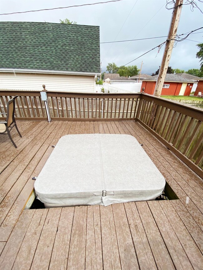 3108 E 98th Place, Highland, IN 46322 - photo 5