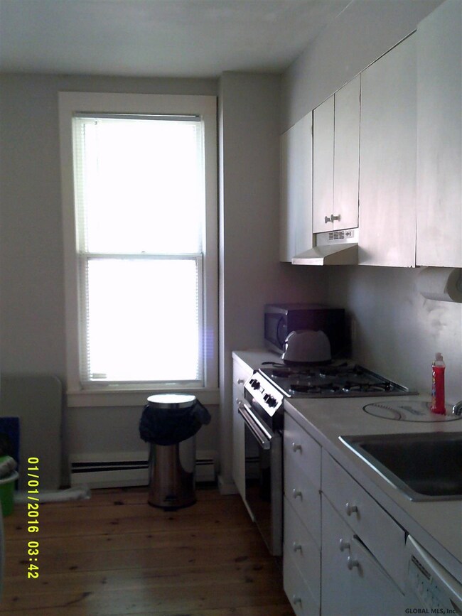 416 Madison Ave, Albany, NY 12210 - photo 6
