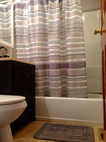 1305 Sacramento Dr, Carpentersville, IL 60110 - photo 7