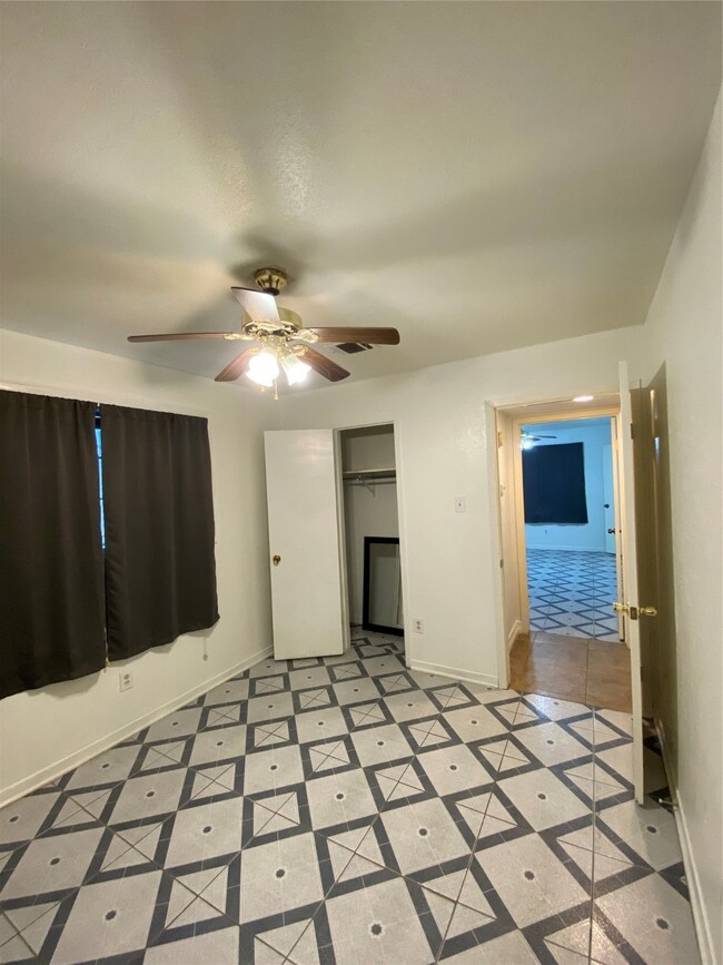 2223 Twinbrooke Dr, Houston, TX 77088 - photo 5