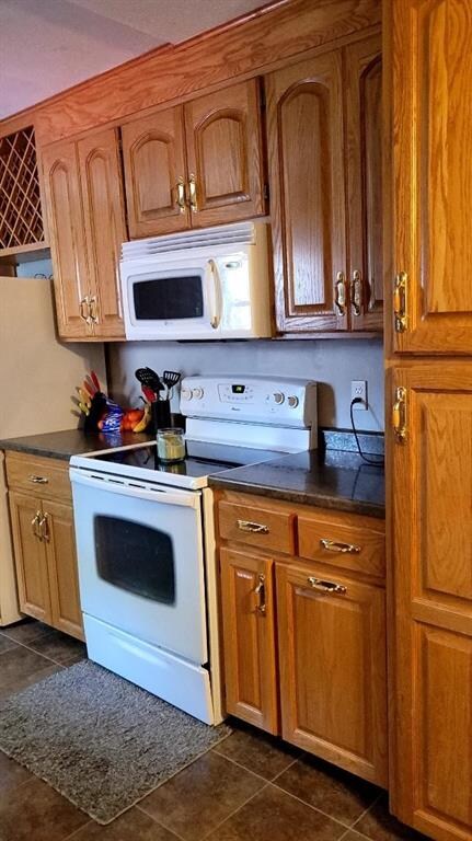 306 E 14th St N, Newton, IA 50208 - photo 5