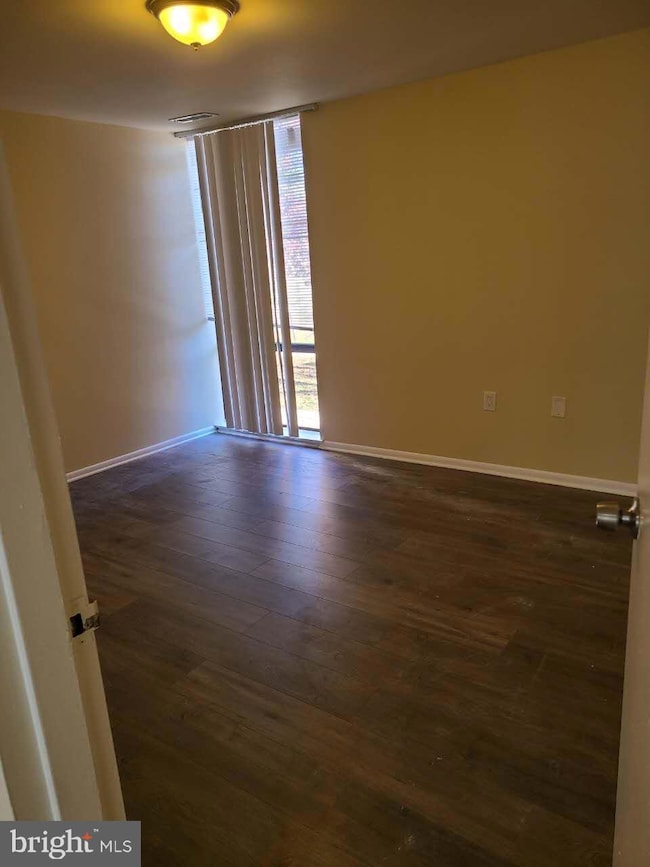 8685 Greenbelt Rd unit 102, Greenbelt, MD 20770 - photo 4